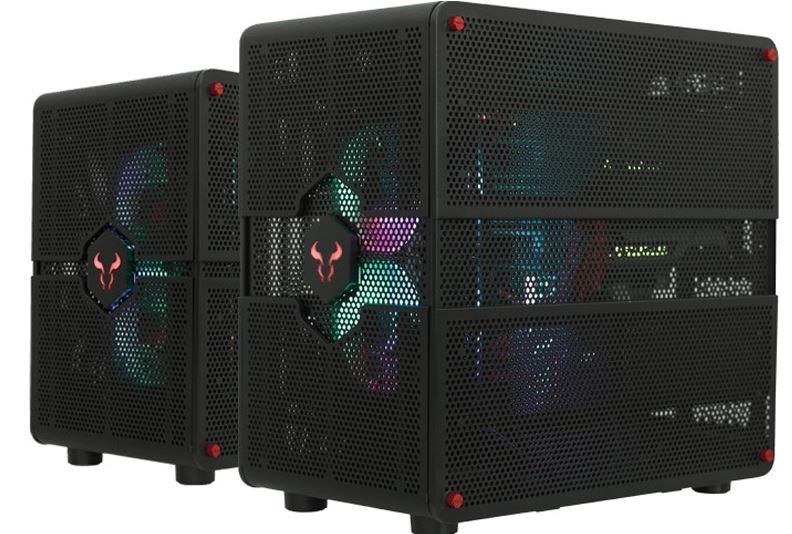  Riotoro Morpheus GTX100 - transformable PC case