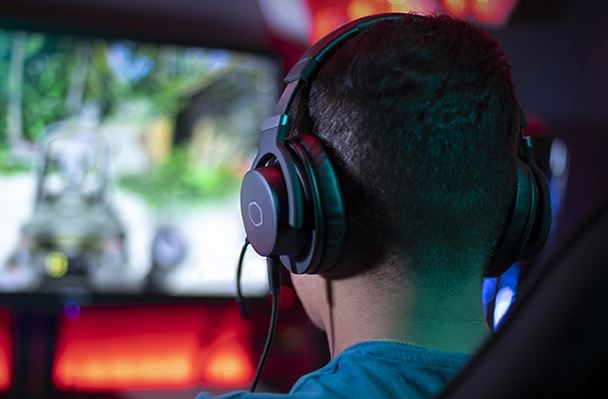  Cooler Master MH751: headsets for gamers