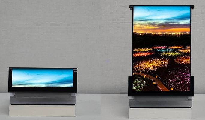  Samsung Display showed a twisting OLED display
